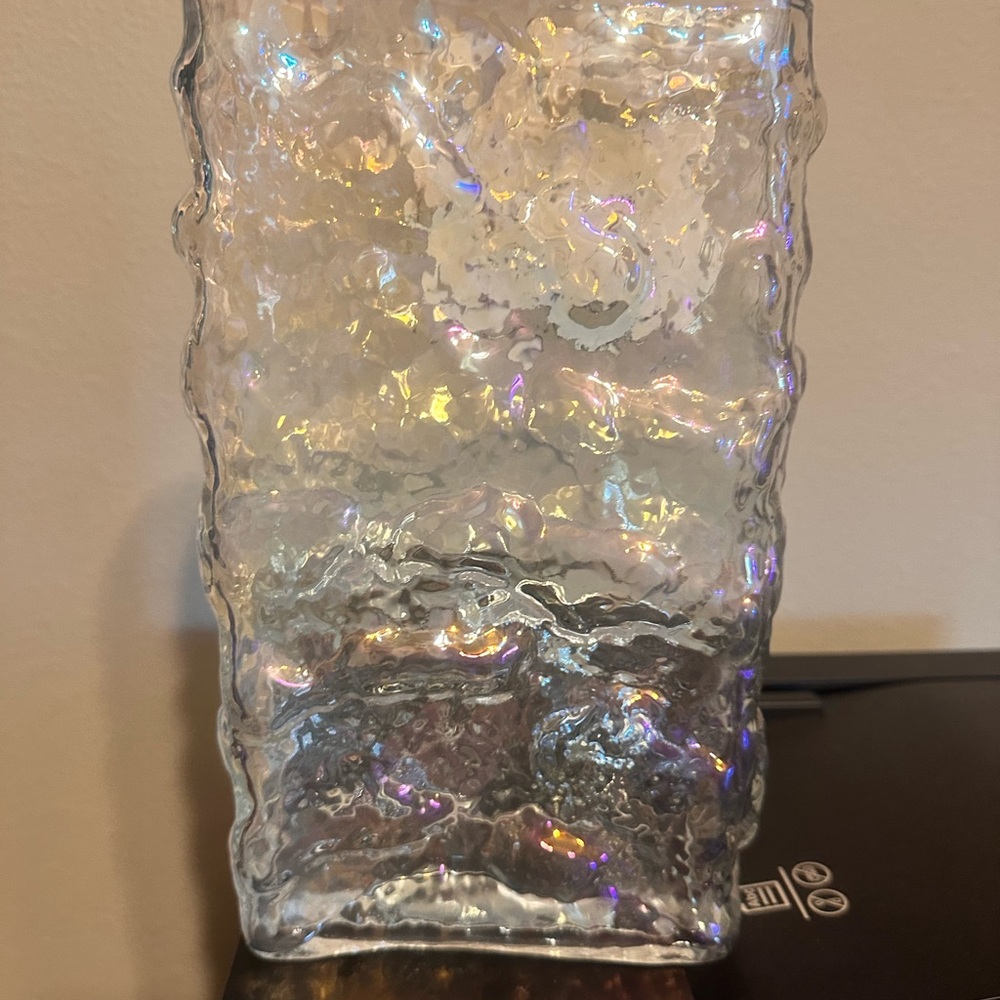 Iridescent Glass Vase - Picture 4 of 8